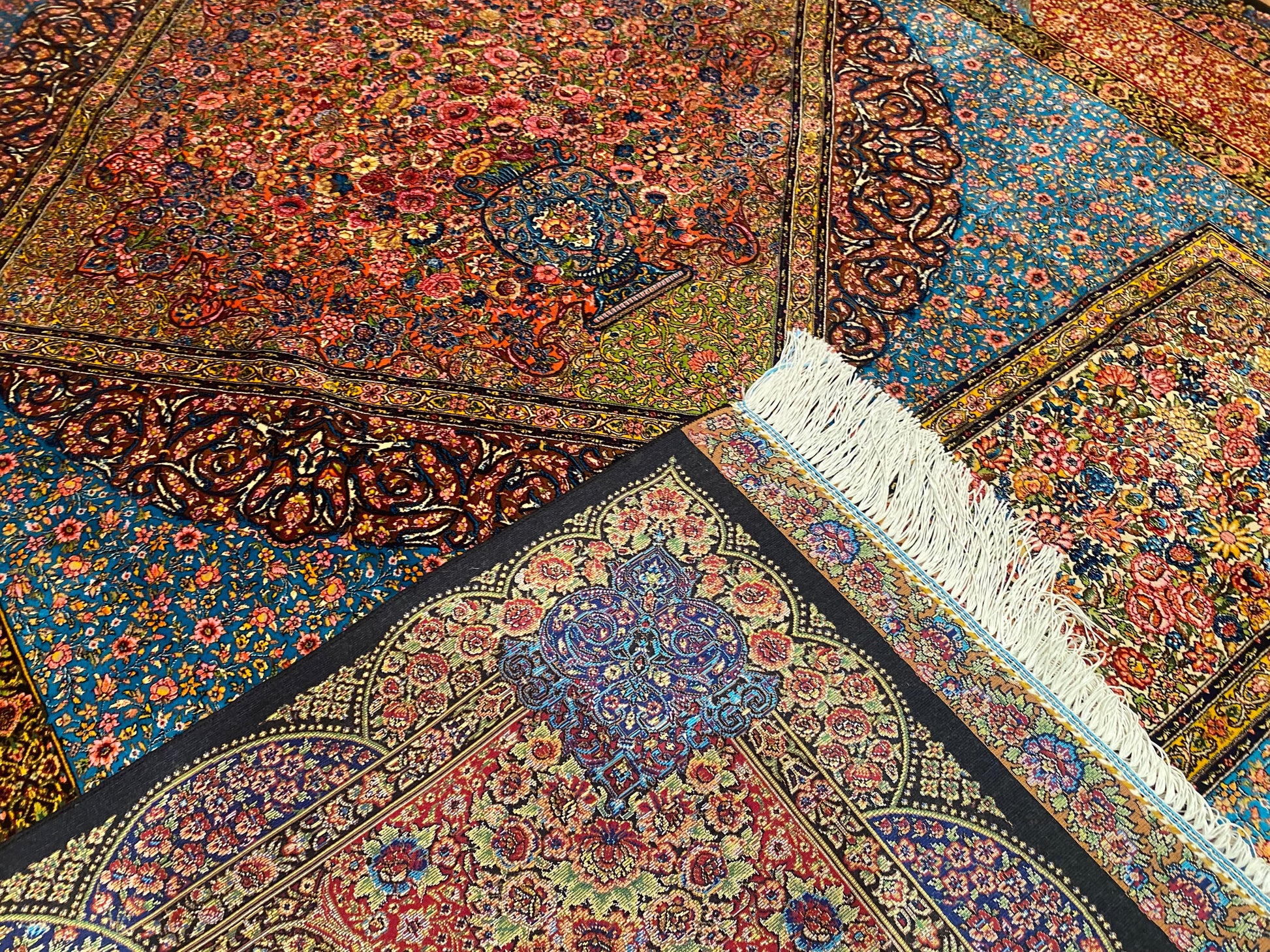 Luxury Turkish Silk Rug with Diamond Medallion Design 5''x7'' Cappadocia Rug Collection