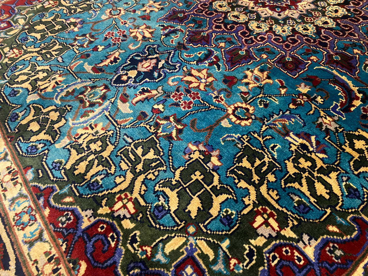 Hand-Knotted Wool Oriental Rug Featuring Geometric Design 5”x7”