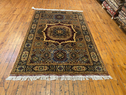 Hand-Knotted Wool Oriental Carpet with Geometric Pattern 4”x5’7”