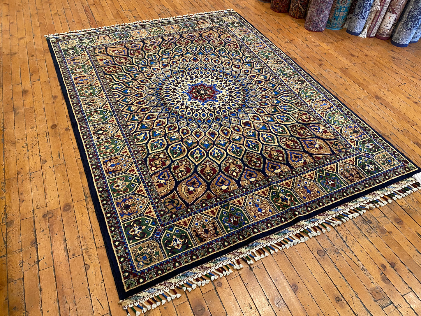 Luxurious Hand-Knotted Wool Oriental Carpet - Geometric Motif 5”x7”