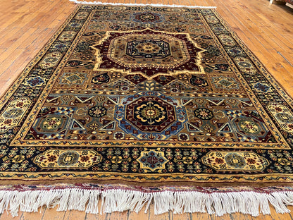 Hand-Knotted Wool Oriental Carpet with Geometric Pattern 4”x5’7”
