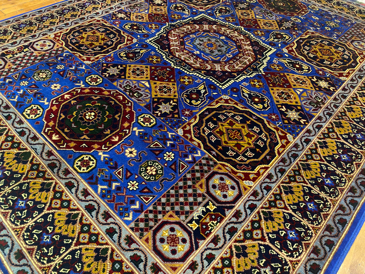 High-Quality Hand-Knotted Geometric Wool Rug, Oriental Style 5”x7”