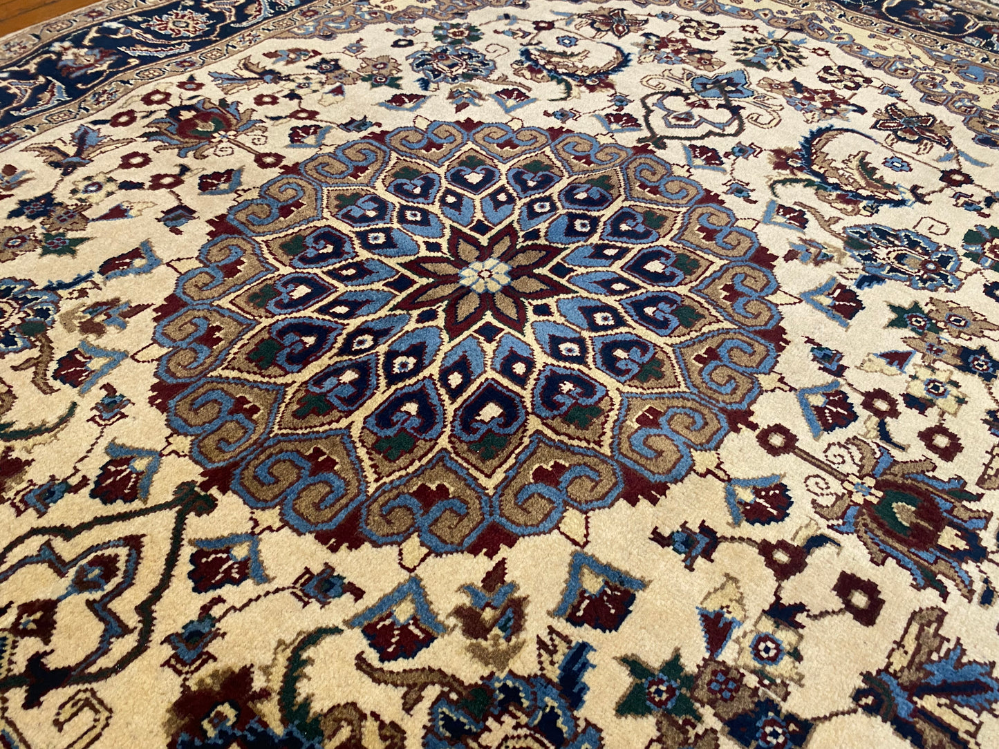 Classic Handmade Wool Oriental Carpet with Geometric Layout 5”x7”