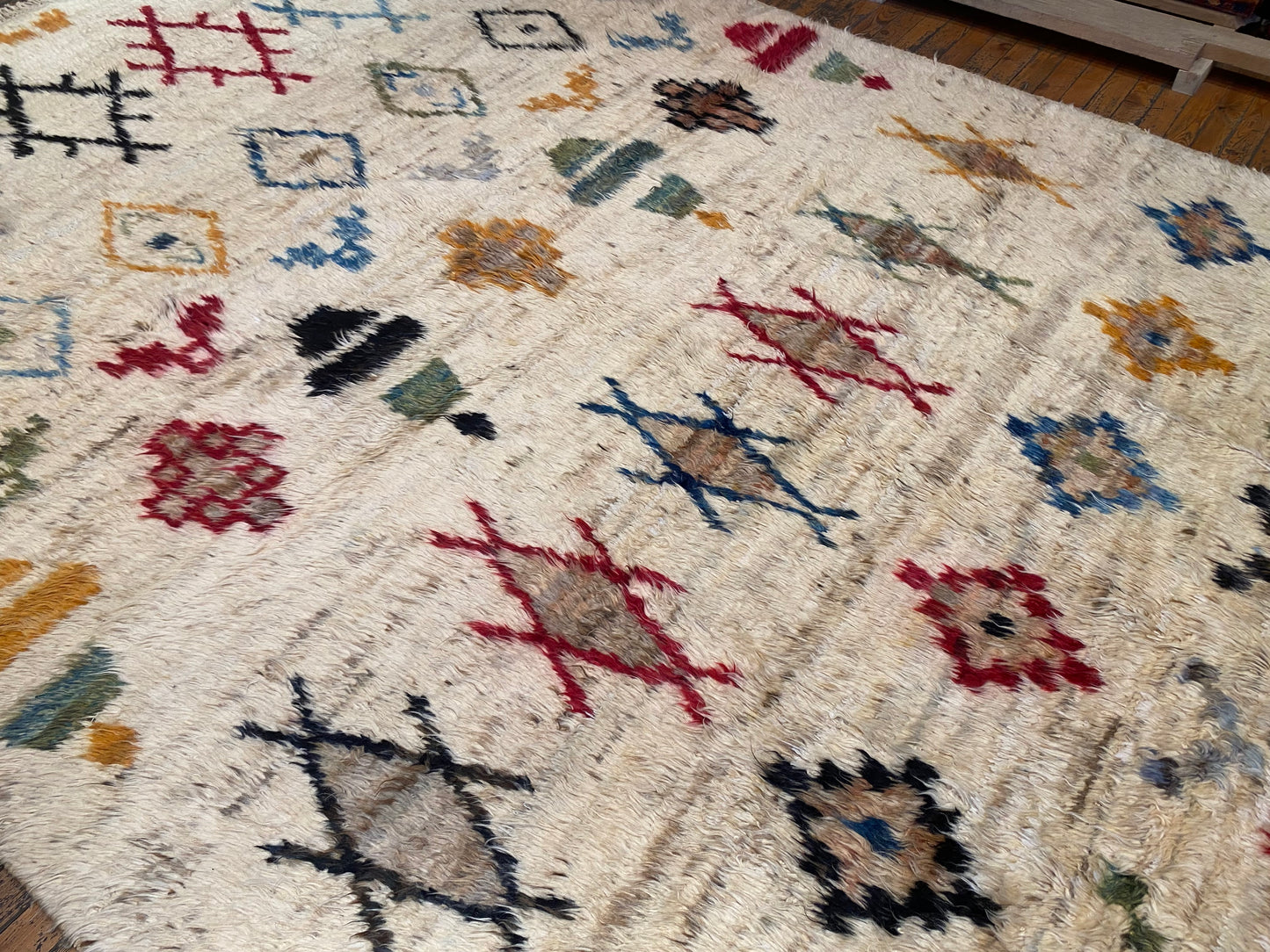 Extraordinary Area Turkish Handmade Rug Cappadocia Rug Collection