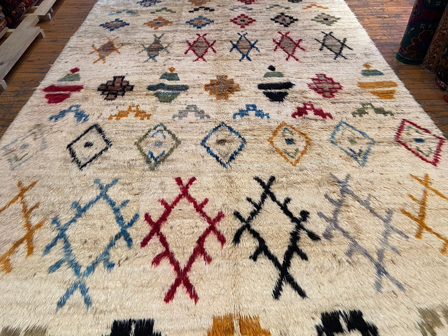 Extraordinary Area Turkish Handmade Rug Cappadocia Rug Collection