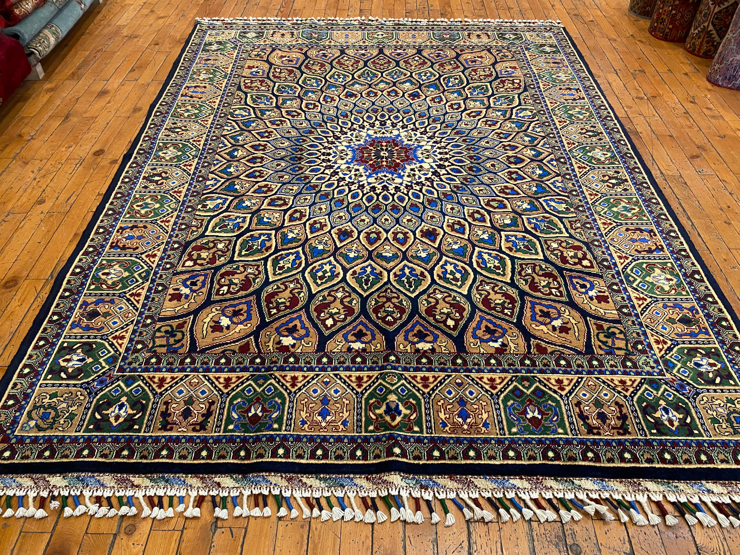 Luxurious Hand-Knotted Wool Oriental Carpet - Geometric Motif 5”x7”