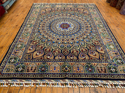 Luxurious Hand-Knotted Wool Oriental Carpet - Geometric Motif 5”x7”