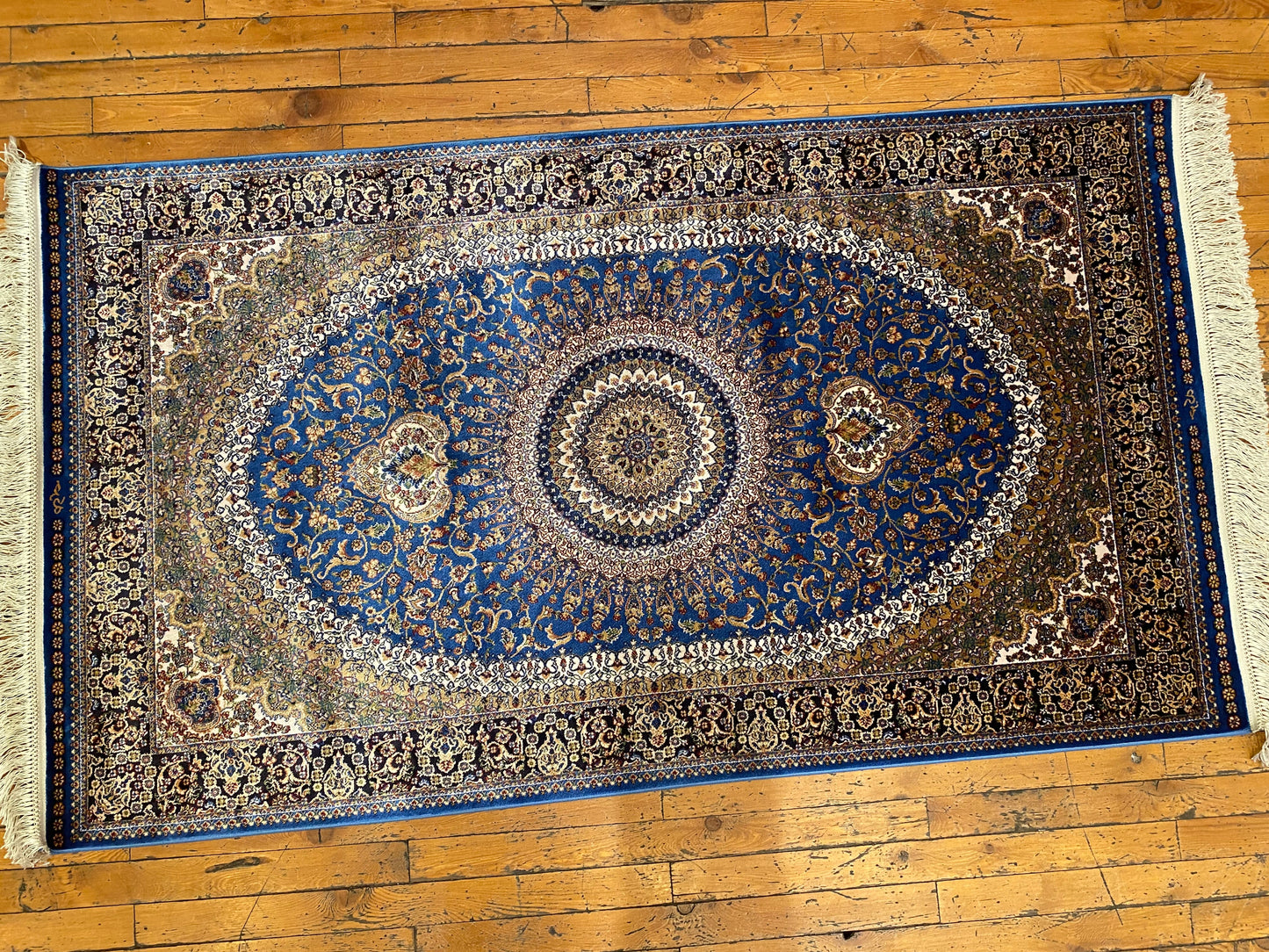 Medallion Traditional Turkish Silk Rug 3x5 ft - Hereke Quality Cappadocia Rug Collection