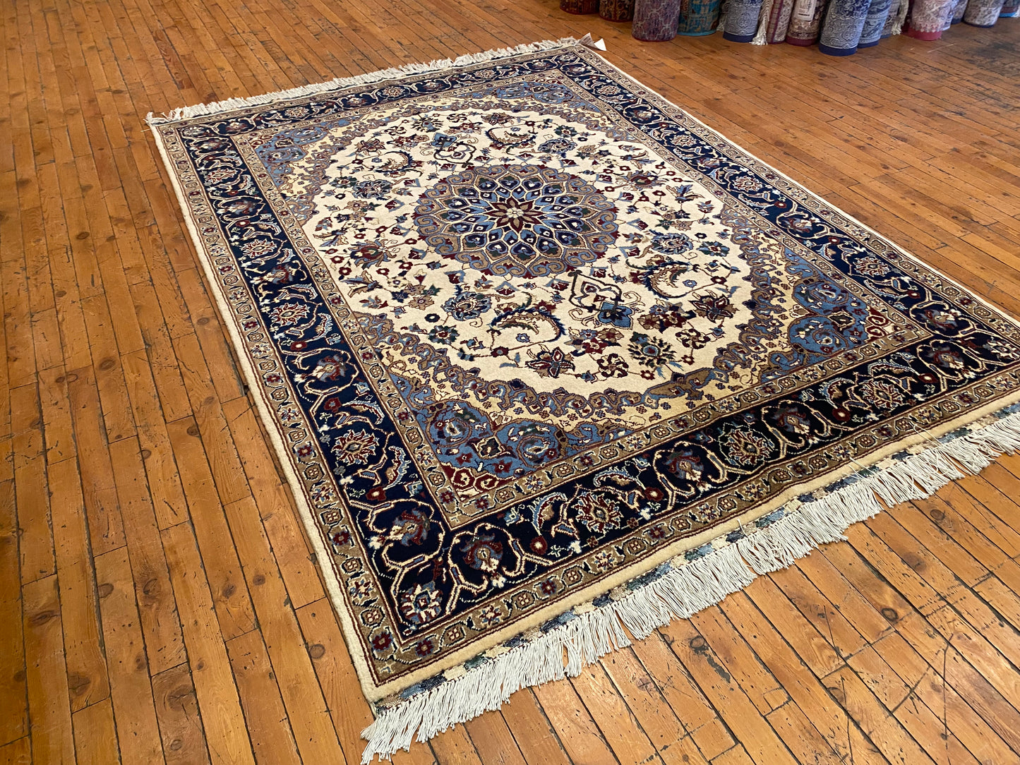 Classic Handmade Wool Oriental Carpet with Geometric Layout 5”x7”