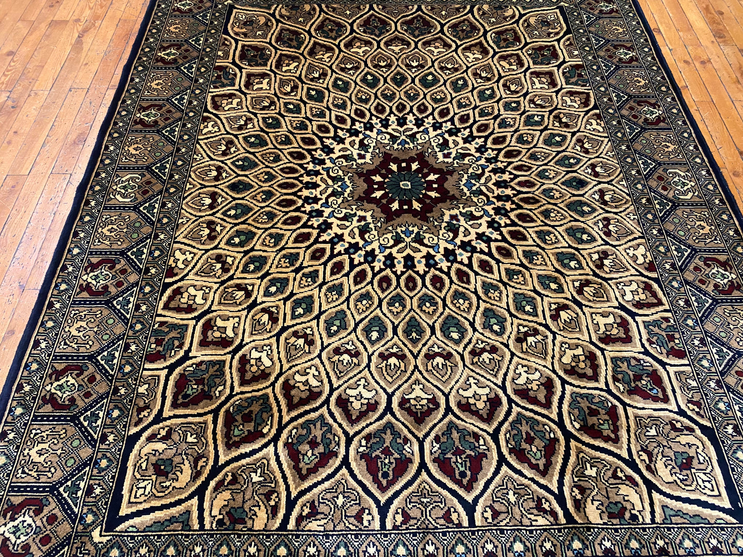 Hand-Knotted Pure Wool Oriental Rug with Geometric Pattern 5”x7”ft