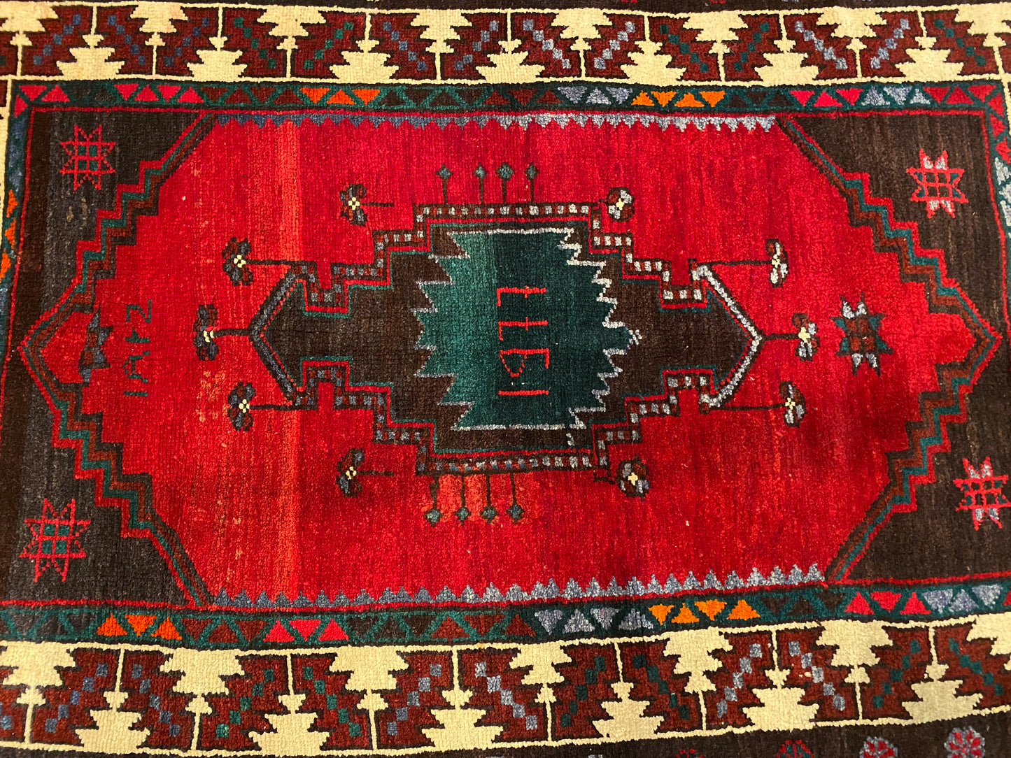 Dark Colors Traditional Handmade Rug 4x6ft