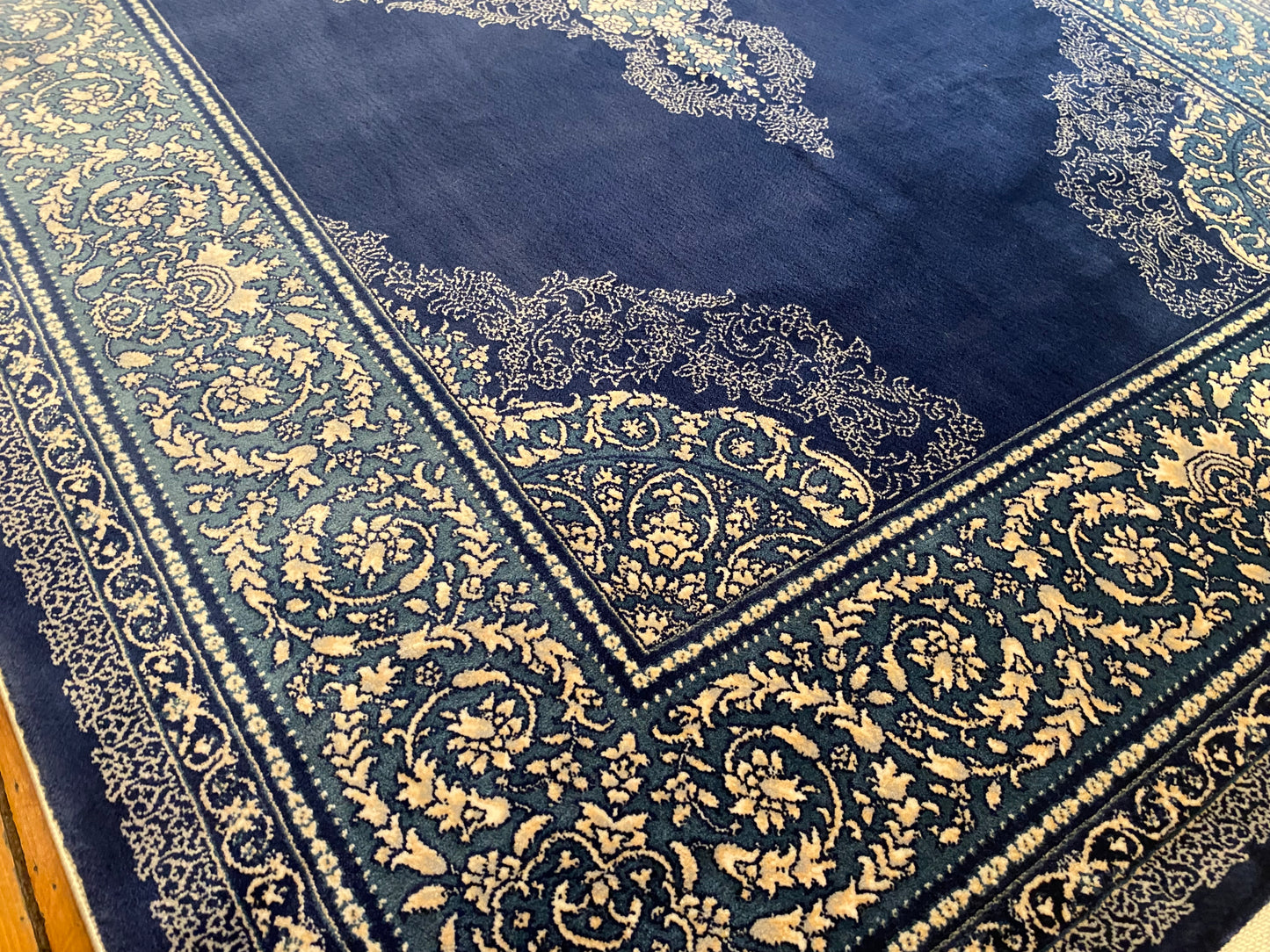 Elegant Turkish Blue Medallion Silk Rug 2’11”x5”