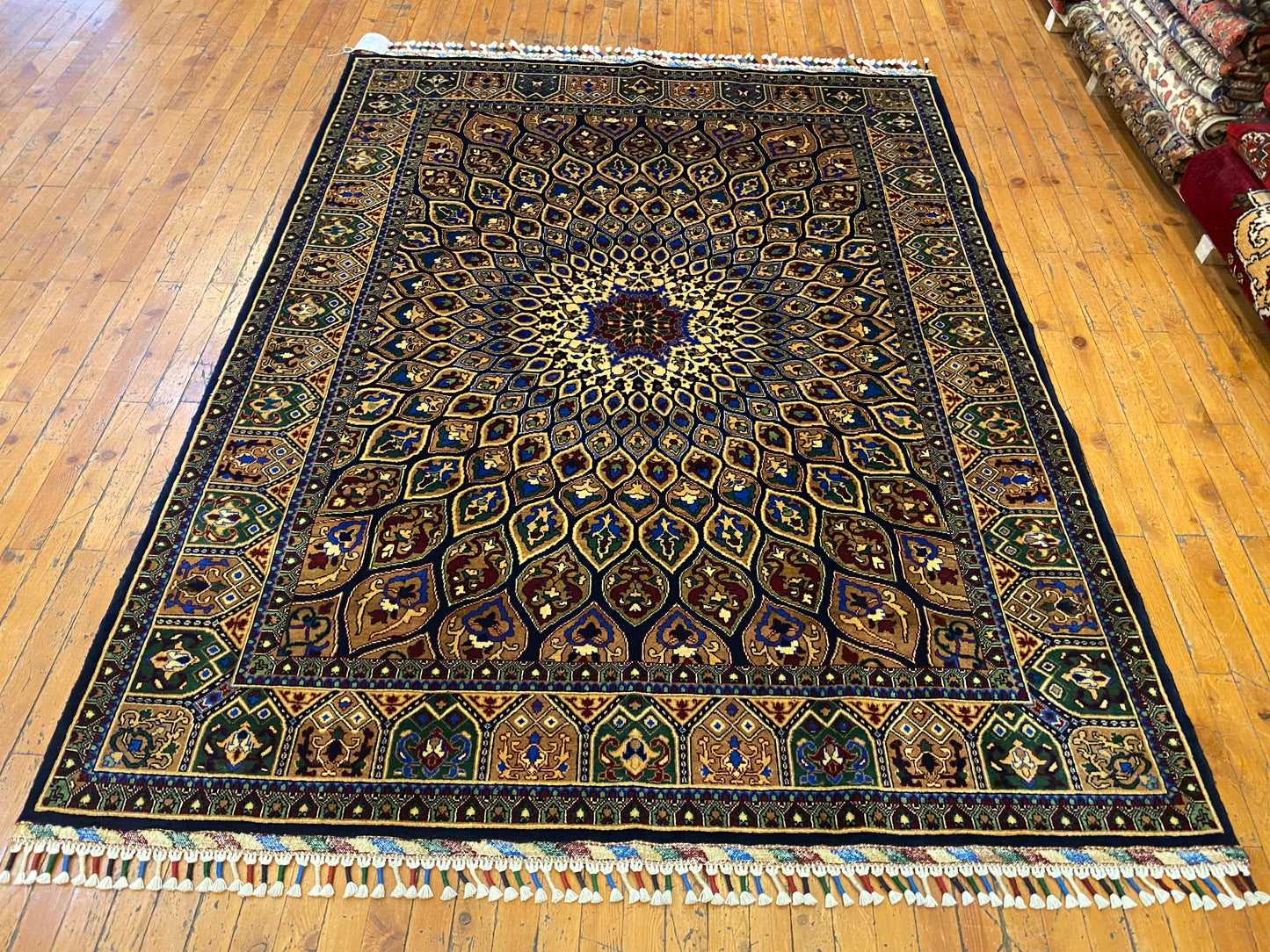 Luxurious Hand-Knotted Wool Oriental Carpet - Geometric Motif 5”x7”