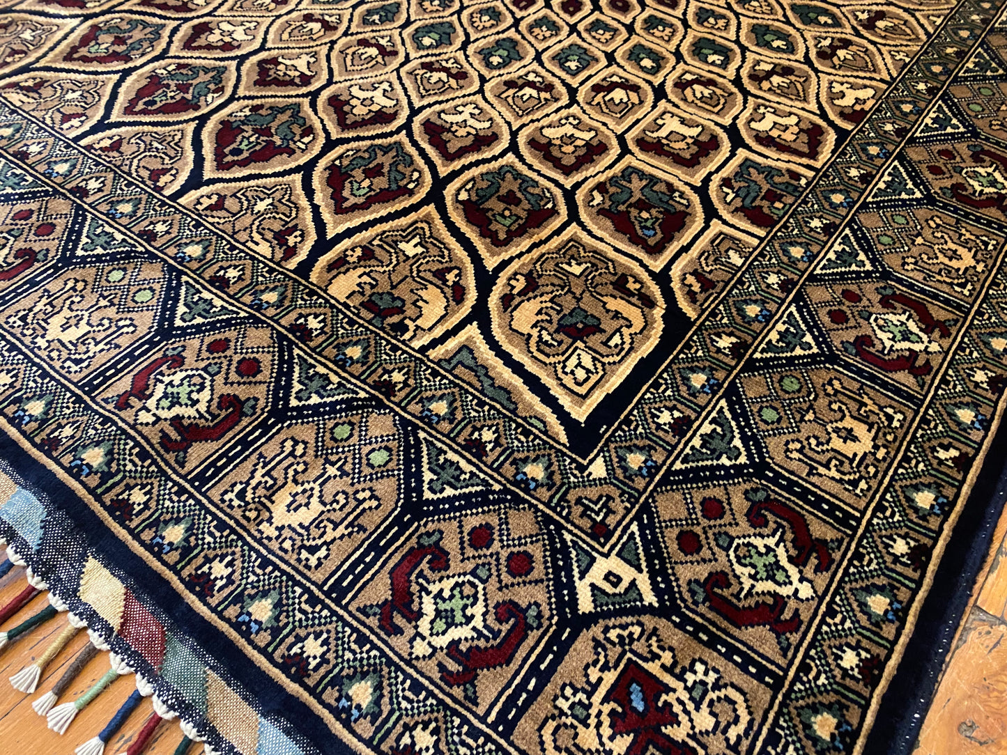 Hand-Knotted Pure Wool Oriental Rug with Geometric Pattern 5”x7”ft