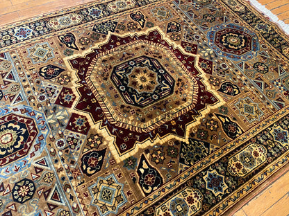 Hand-Knotted Wool Oriental Carpet with Geometric Pattern 4”x5’7”