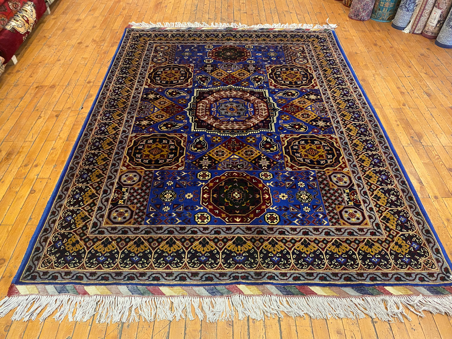 High-Quality Hand-Knotted Geometric Wool Rug, Oriental Style 5”x7”