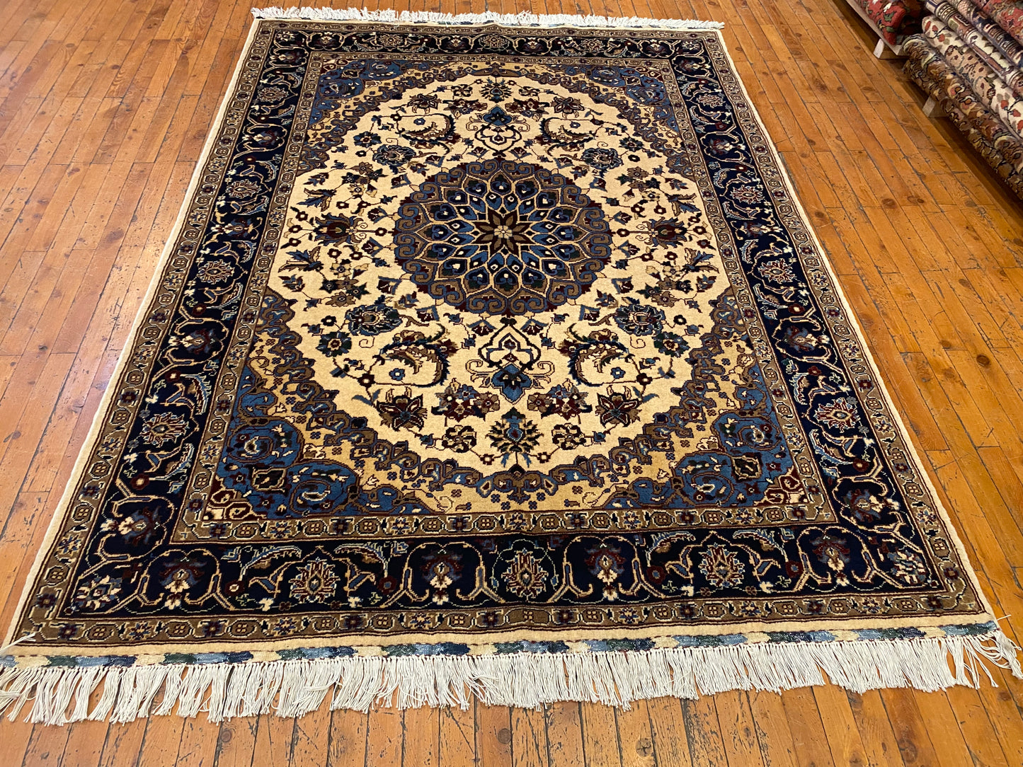 Classic Handmade Wool Oriental Carpet with Geometric Layout 5”x7”