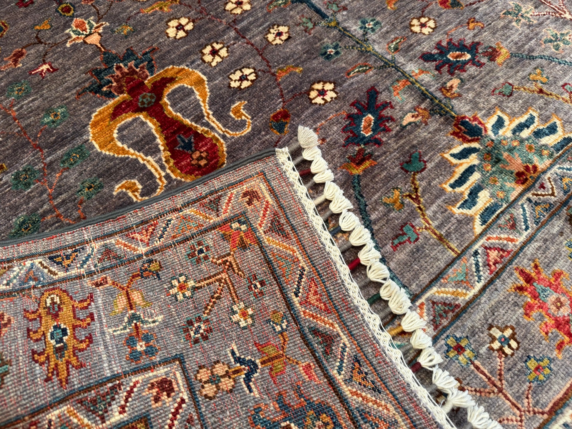 Gray Handwoven Wool Rug – Traditional Floral Oriental Design 5x7ft Cappadocia Rug Collection