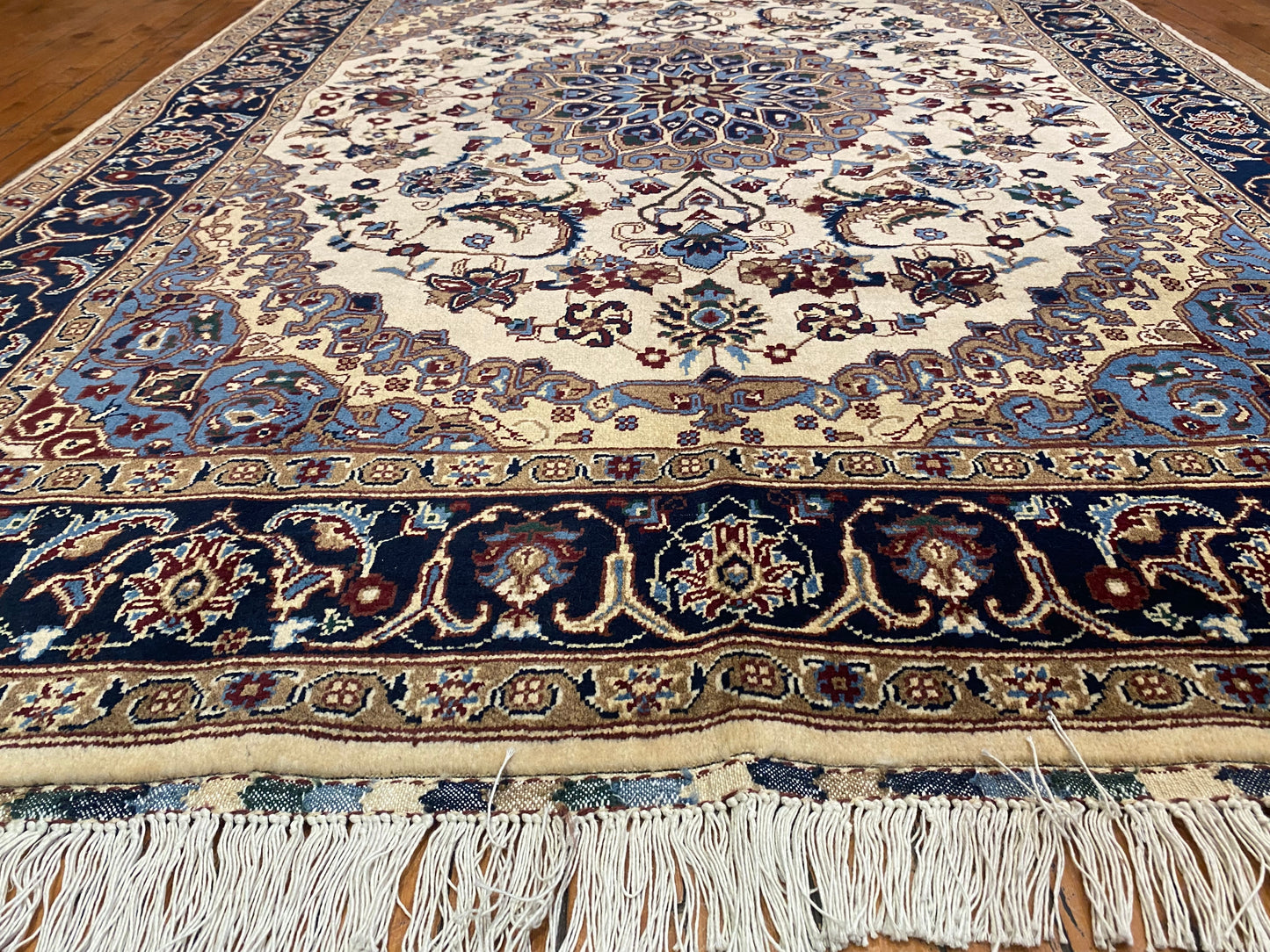 Classic Handmade Wool Oriental Carpet with Geometric Layout 5”x7”