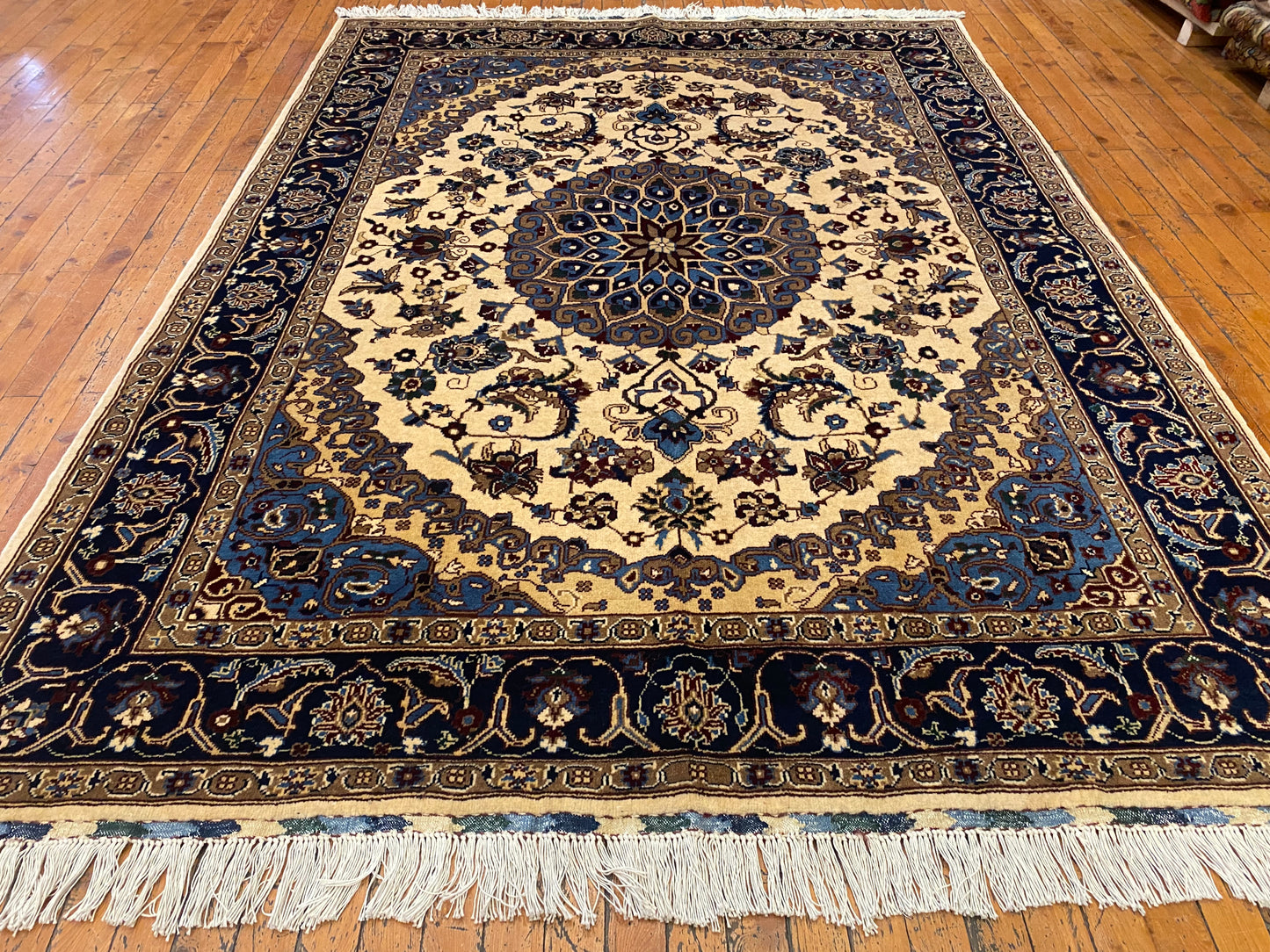 Classic Handmade Wool Oriental Carpet with Geometric Layout 5”x7”