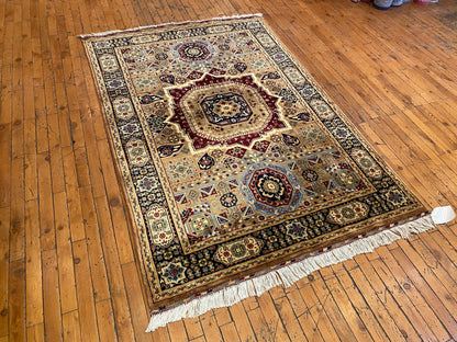 Hand-Knotted Wool Oriental Carpet with Geometric Pattern 4”x5’7”