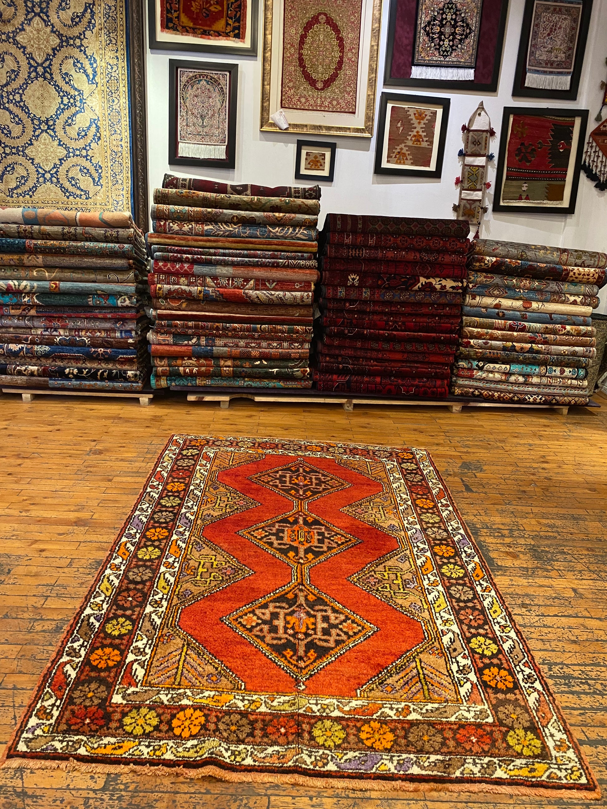 NATURAL RED CARPET Cappadocia Rug Collection