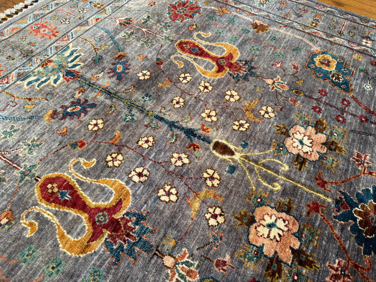 Gray Handwoven Wool Rug – Traditional Floral Oriental Design 5x7ft Cappadocia Rug Collection