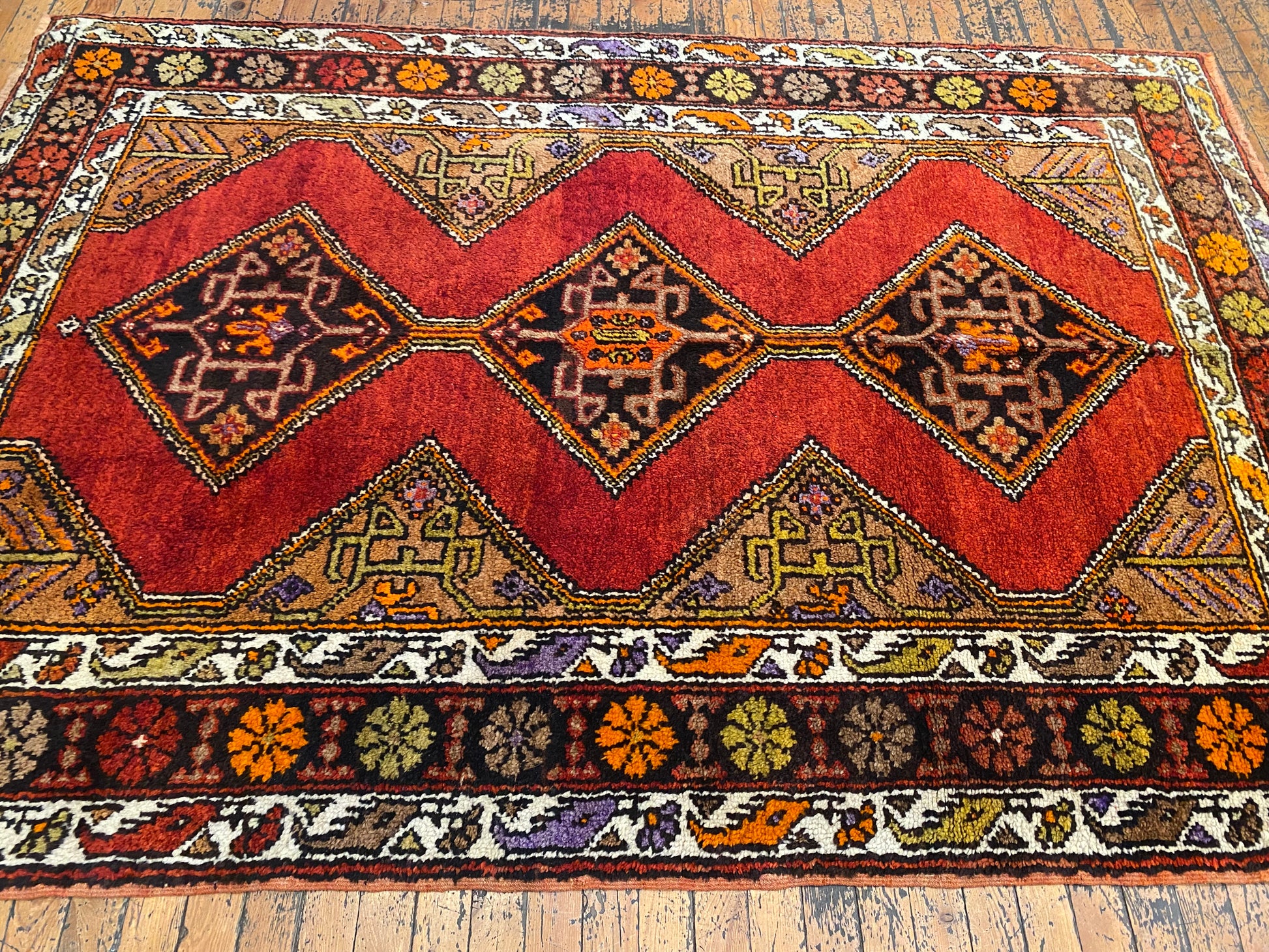 NATURAL RED CARPET Cappadocia Rug Collection