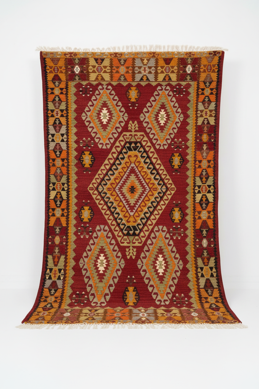 Antique Nomad Kilim Rug - Beyaz Arka Plan Dikey