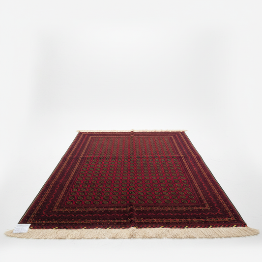 Dark Red Bukhara Carpet - beyaz arka plan yeni