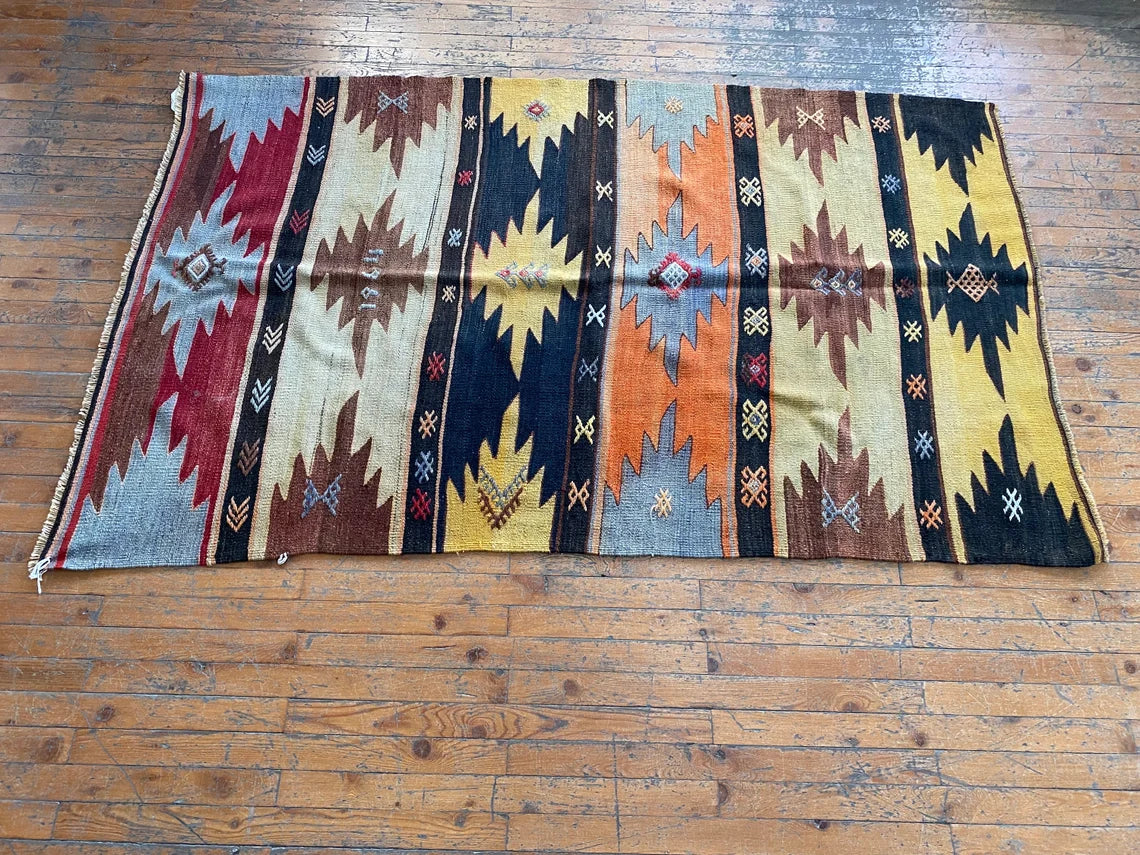 Kilim tradicional hecho a mano de 1,20 x 1,80 m, década de 1960