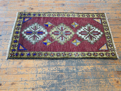 TURKISH VINTAGE ENTRYWAY HANDMADE CARPET 2x3ft