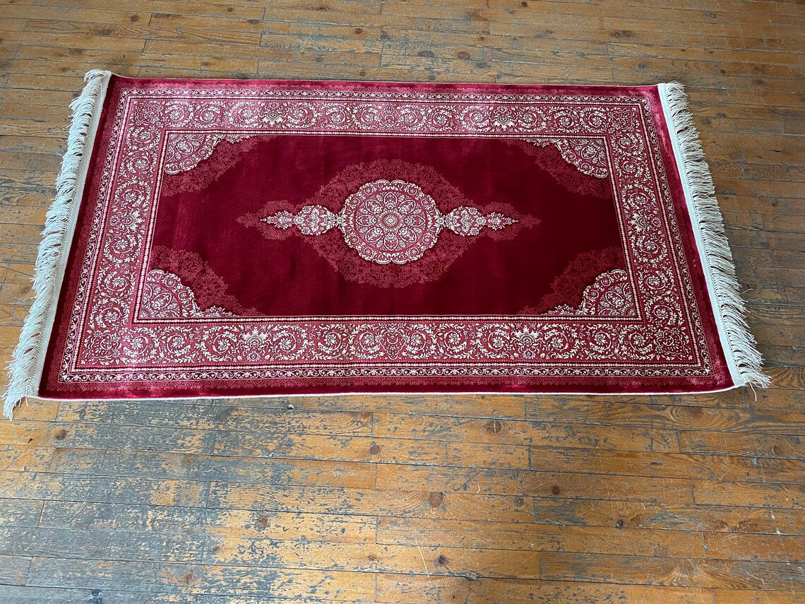 4x6 Medallion Red Silk Carpet - Turkish Luxury Rug Cappadocia Rug Collection