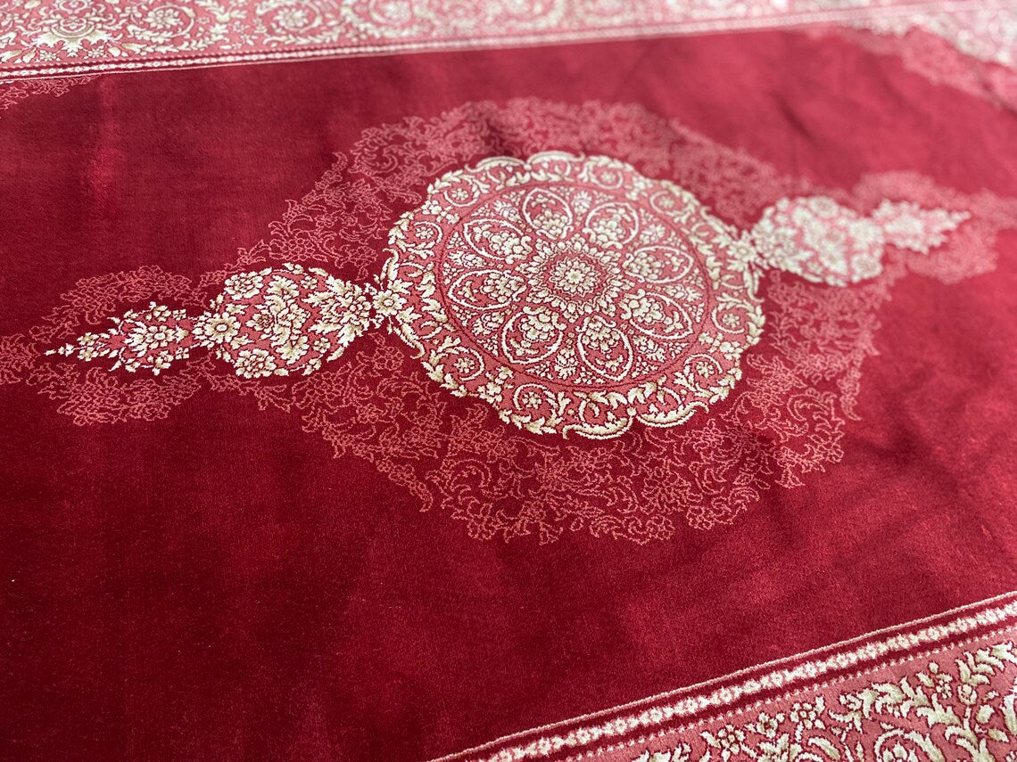 4x6 Medallion Red Silk Carpet - Turkish Luxury Rug Cappadocia Rug Collection