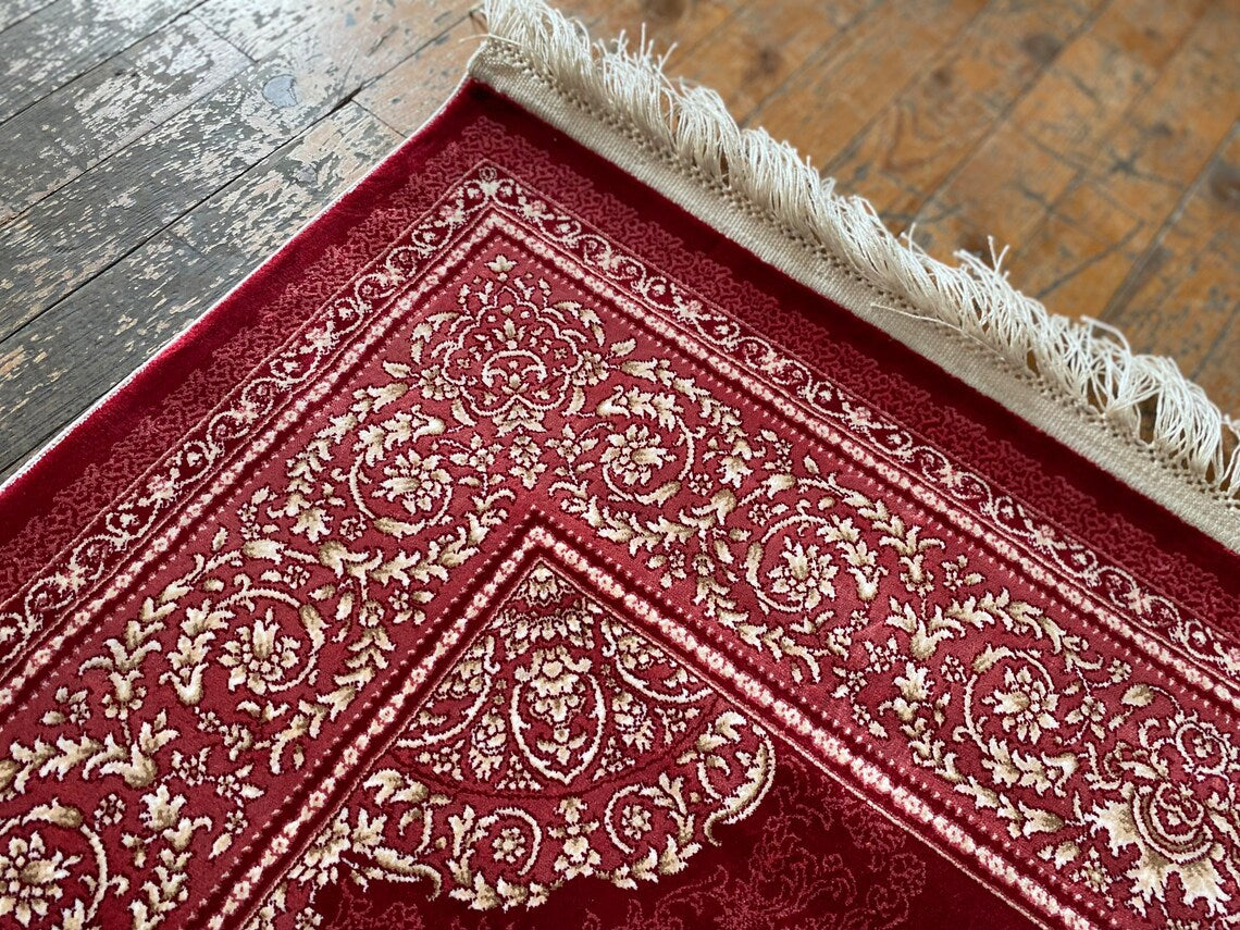 4x6 Medallion Red Silk Carpet - Turkish Luxury Rug Cappadocia Rug Collection