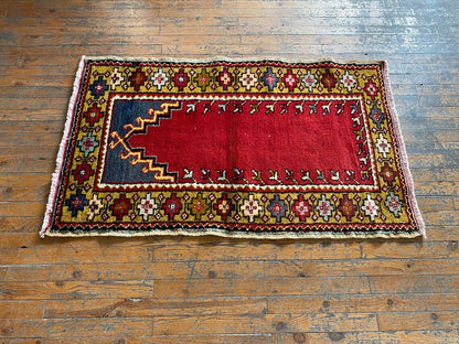 TRADITIONAL SMALL HANDMADE CARPET 2x4ft