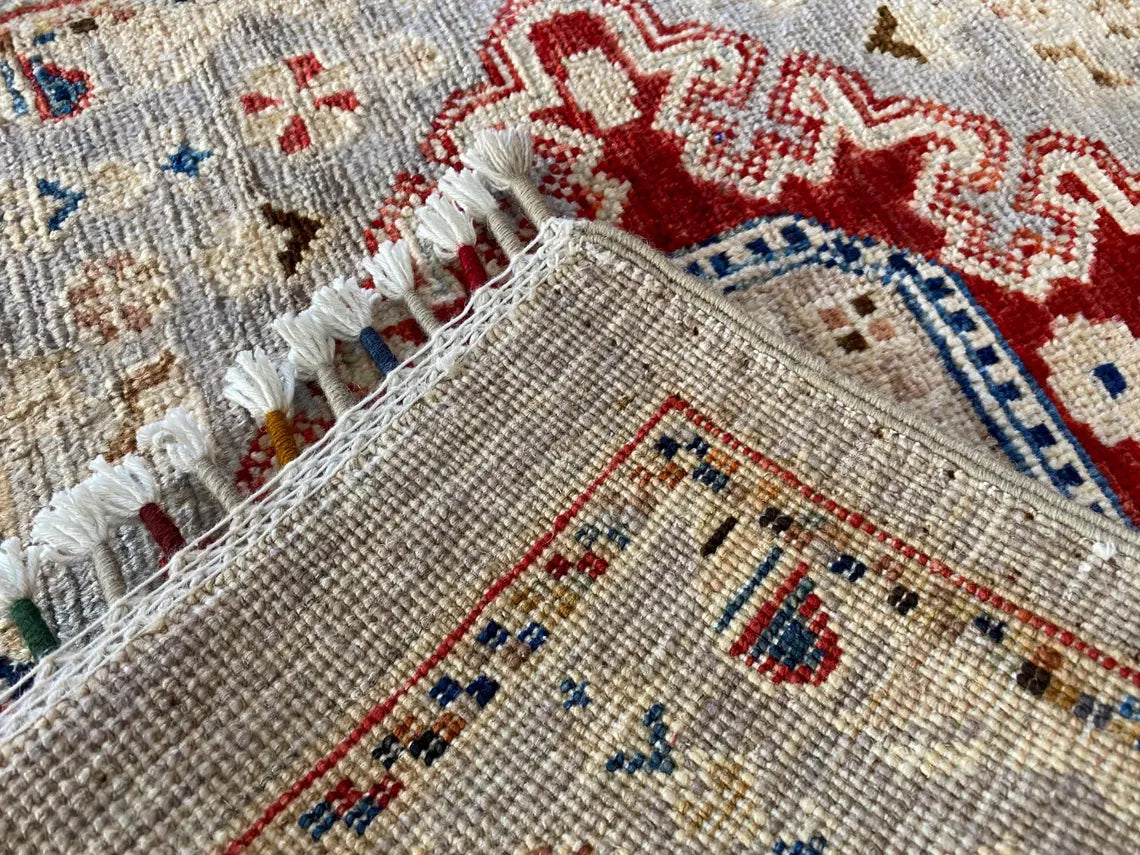 Alfombra pequeña de color crema con tinte natural hecha a mano de 2 x 3 pies