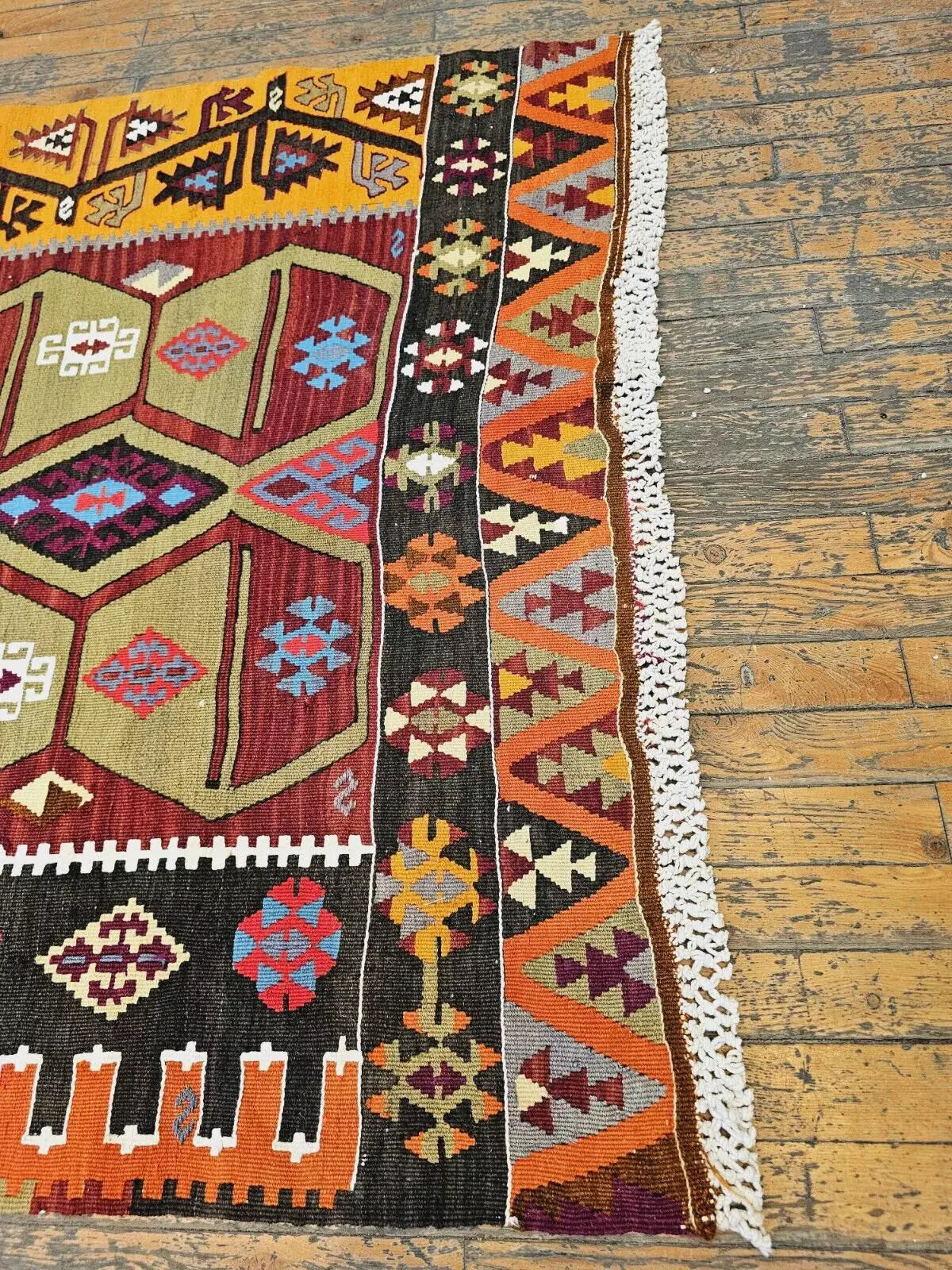 Alfombra Kilim de tejido plano de lana teñida natural, con fecha de 1977, de 3'3" x 15'4"