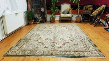 Alfombra para sala de estar con detalles intrincados, alfombra turca Hereke de los años 1930-1940, 6'7" x 9'7"